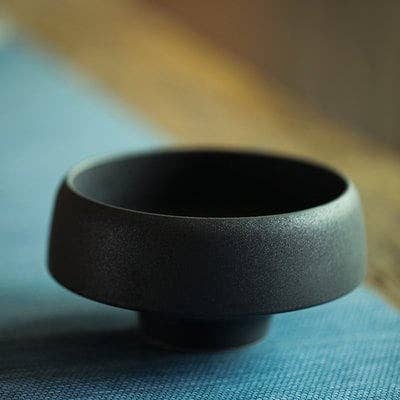 Gohobi Morden Black & White Ikebana Vase