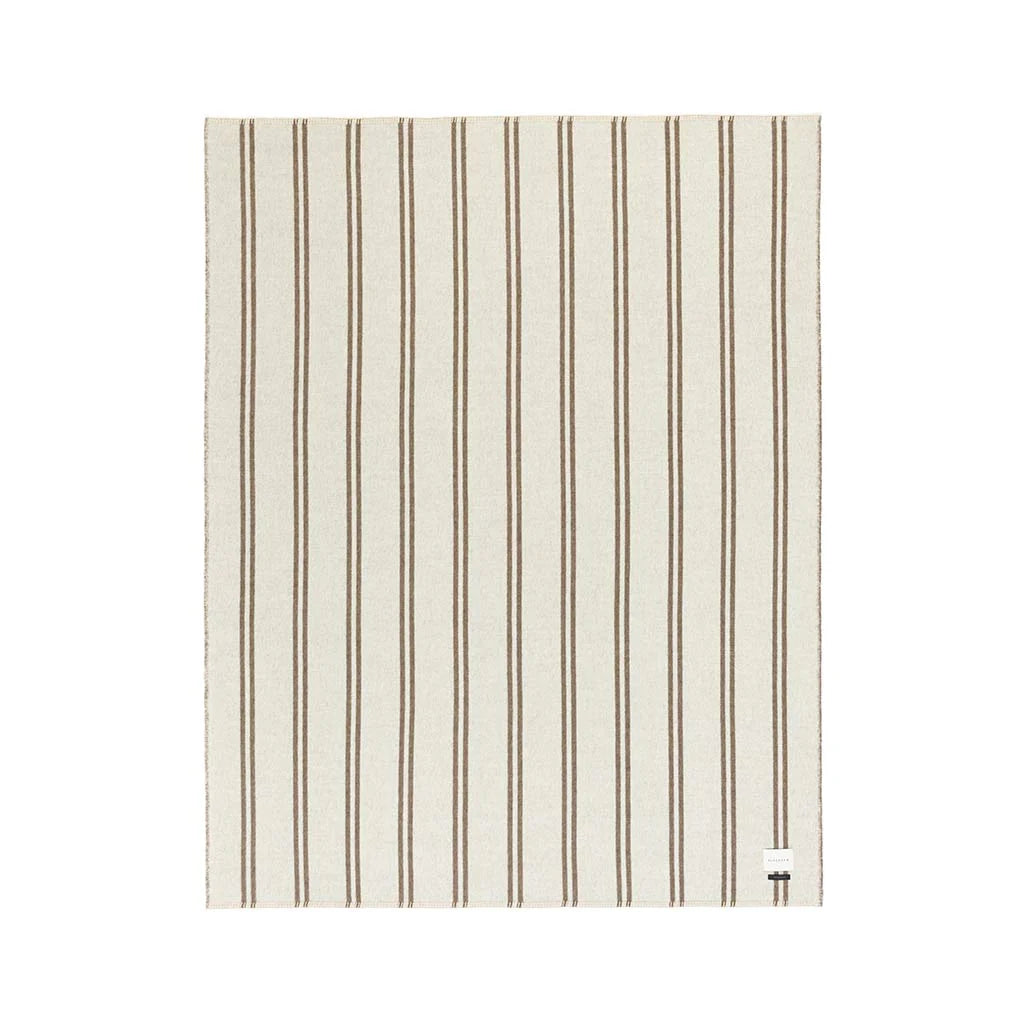 Straits Reversible Throw (Ivory/Cacao)